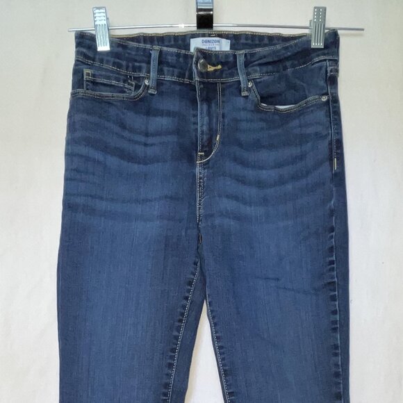 Levi Jeans - Picture 1 of 8